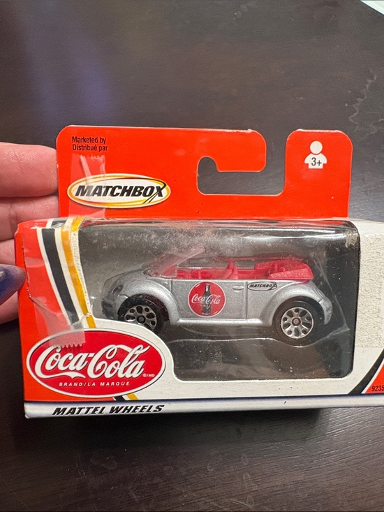 MATCHBOX Other - NIP Matchbox Coca‑Cola Silver & Red Convertible VW Beetle